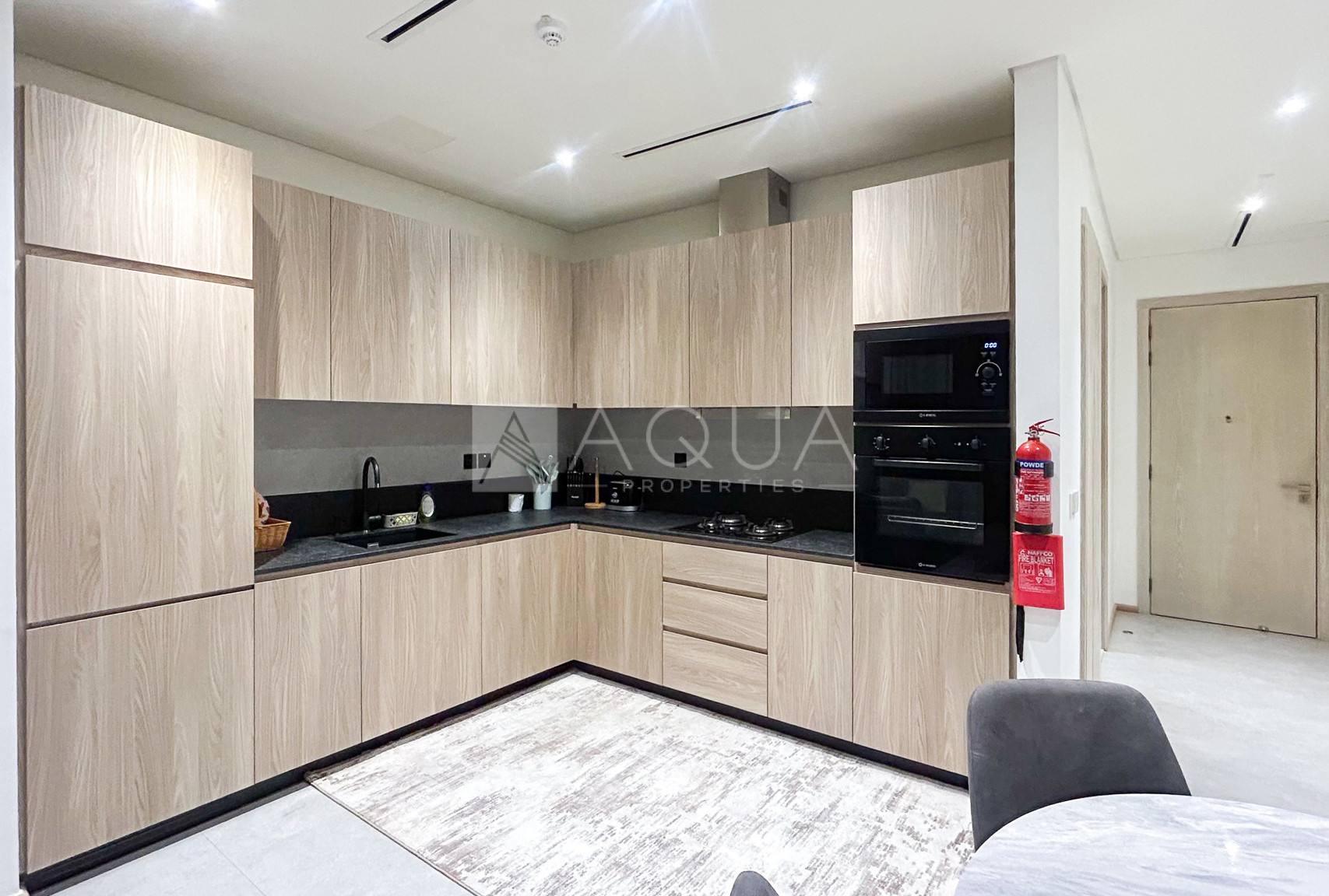 EXCLUSIVE | FULLY FURNISHED | POOL VIEW 