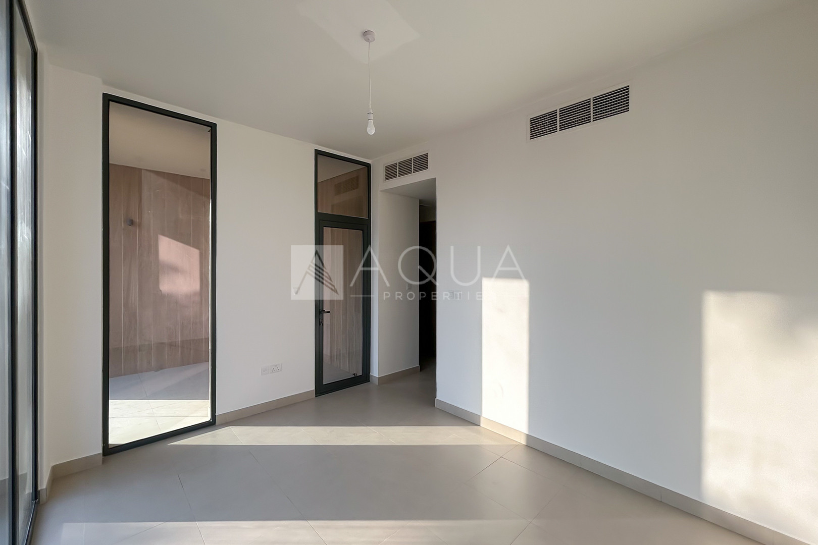 VACANT | LANSCAPED | CORNER UNIT        