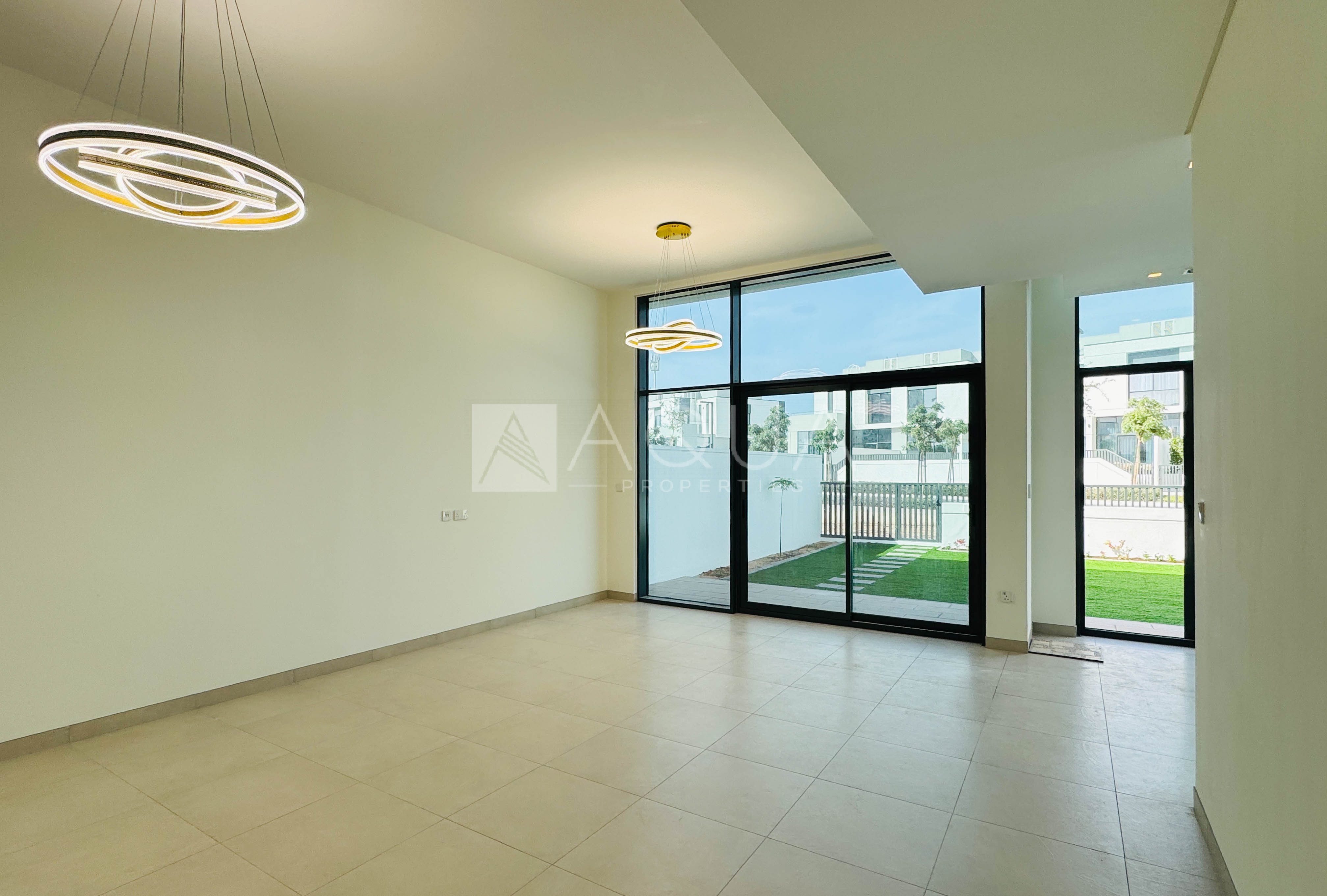 Single Row l Type A l Near Park & Pool    