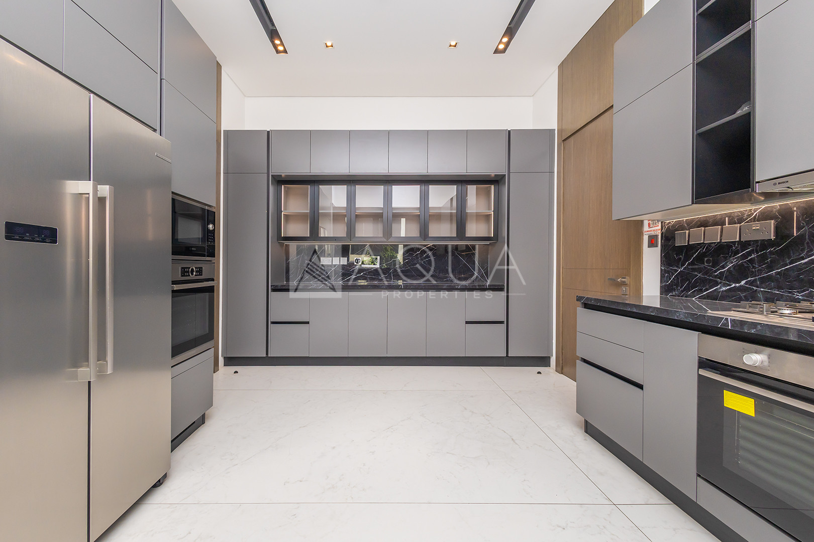 PRIVATE | HIGH END | JE NE SAIS QUOI    