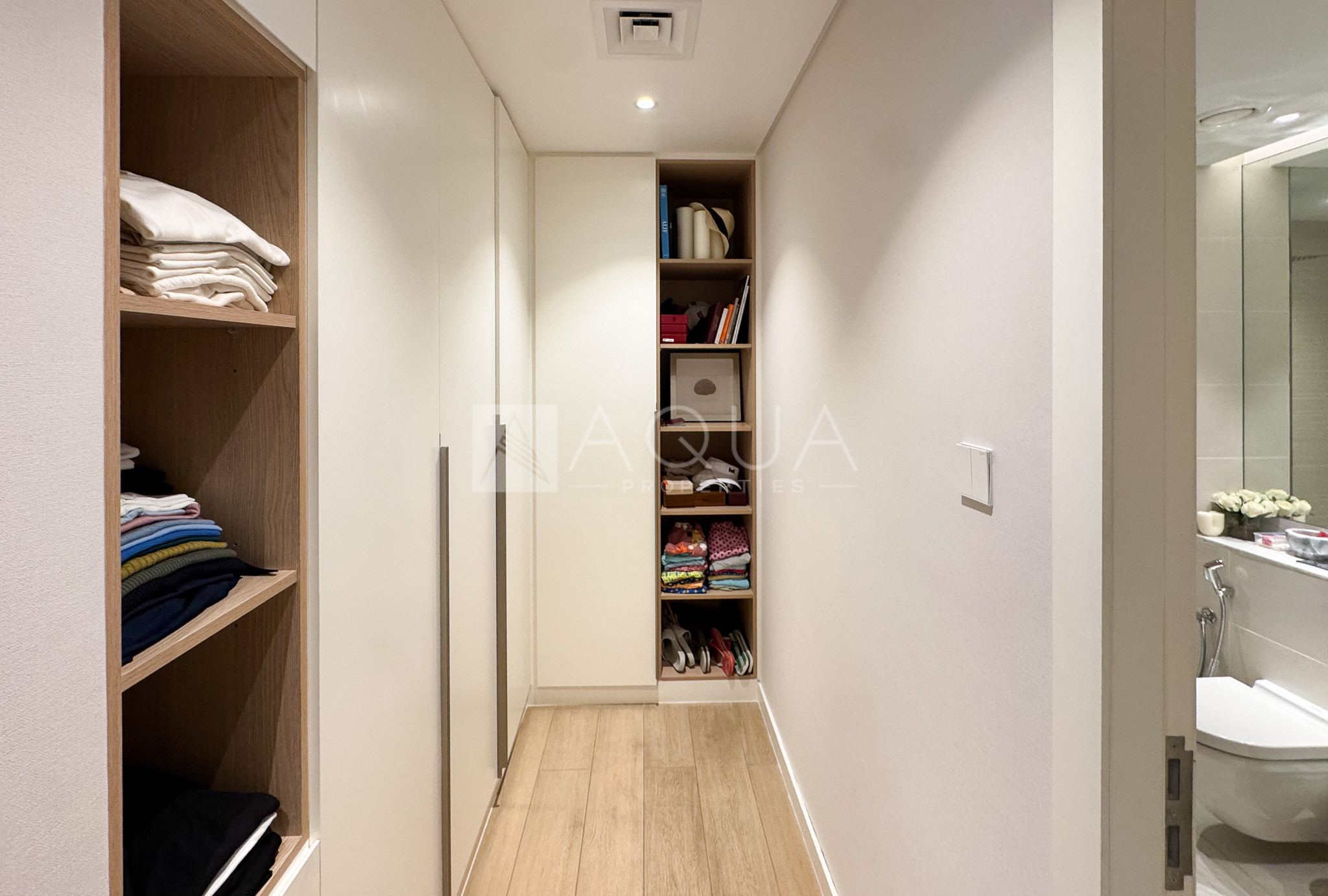 Beautiful 2 Bedroom l Fully Furnished   