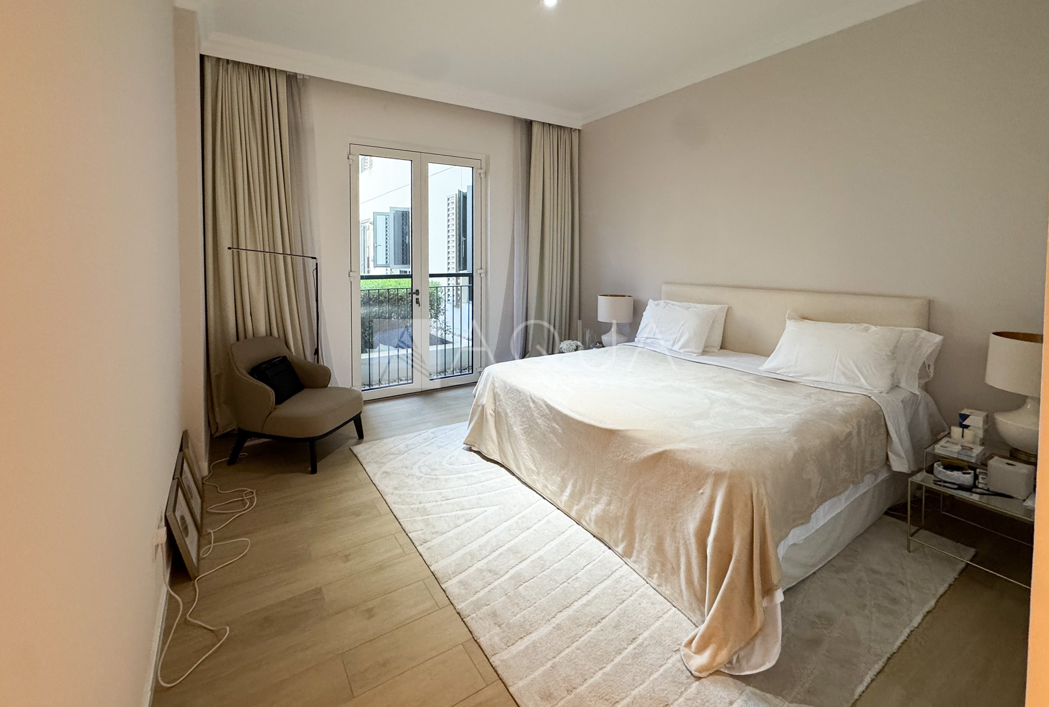 Beautiful 2 Bedroom l Fully Furnished   