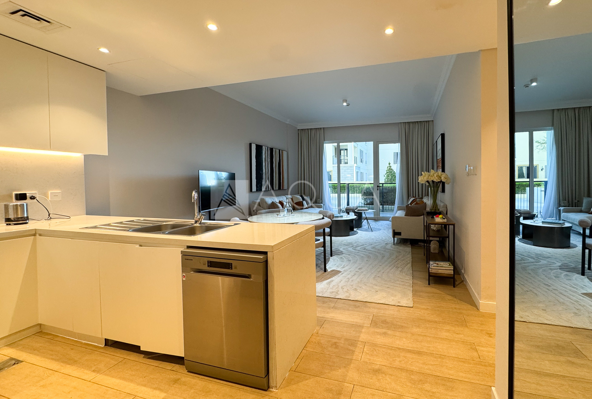 Beautiful 2 Bedroom l Fully Furnished   