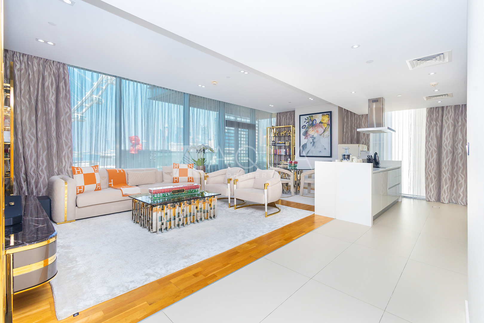 Full Ain view | Vacant | Classic Decor  