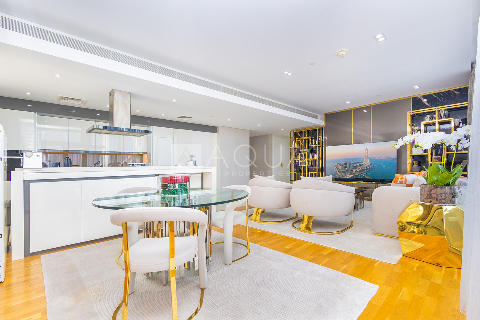 Full Ain view | Vacant | Classic Decor  