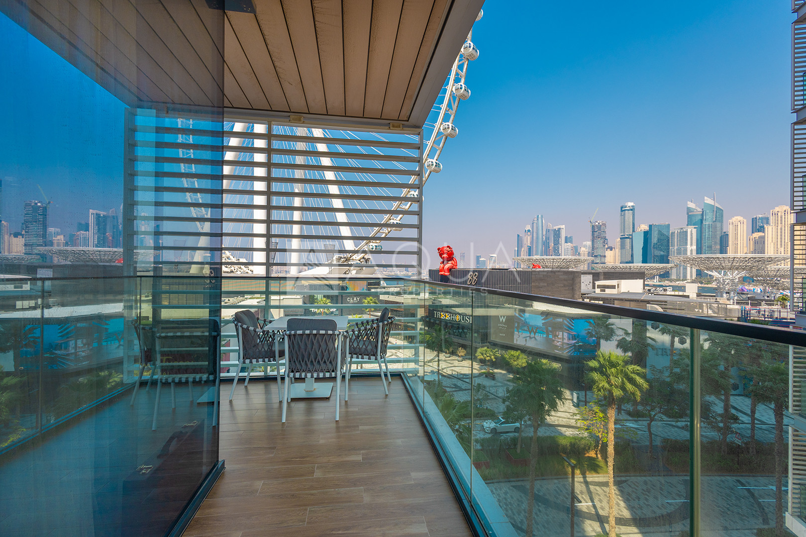 Full Ain view | Vacant | Classic Decor  