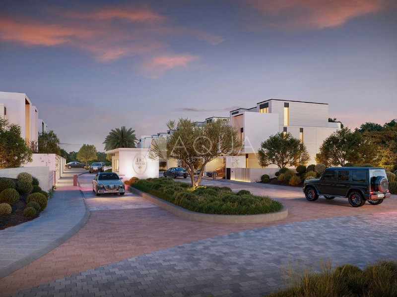 Branded 4 BR Luxury Villa | Premium Location