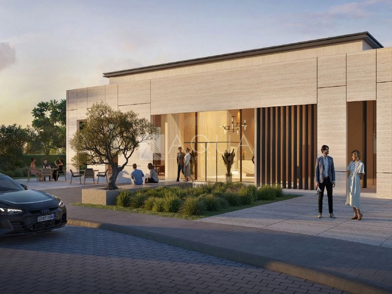 Branded 4 BR Luxury Villa | Premium Location