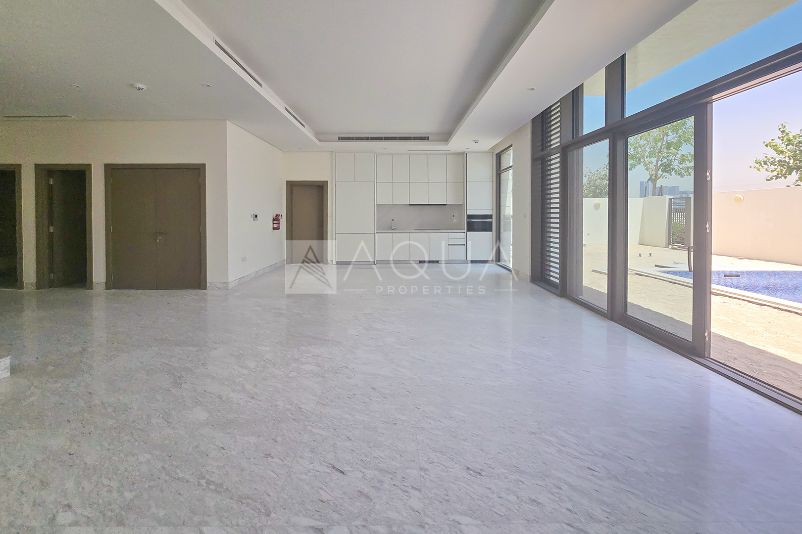  SOPHISTICATED LIVING | CENTRAL LOCATION