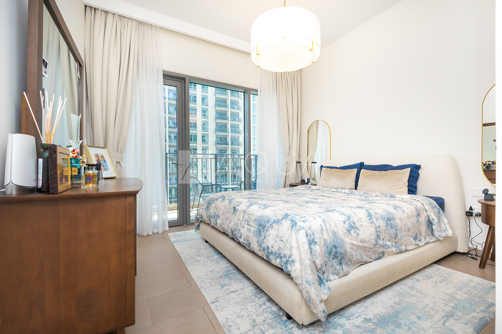 Exclusive | Contemporary | Pool View | Low Floor