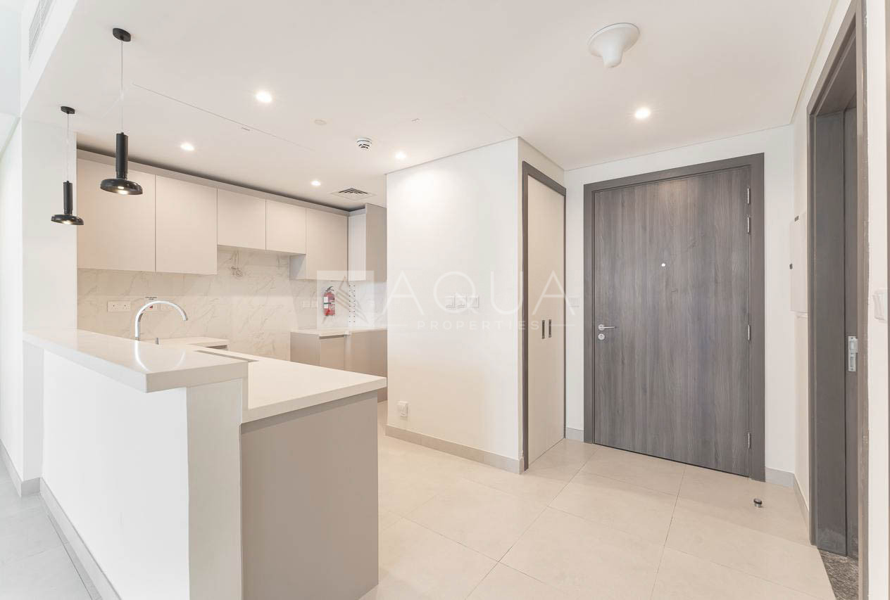 MID FLOOR | ZABEEL TOWER VIEW | VACANT  