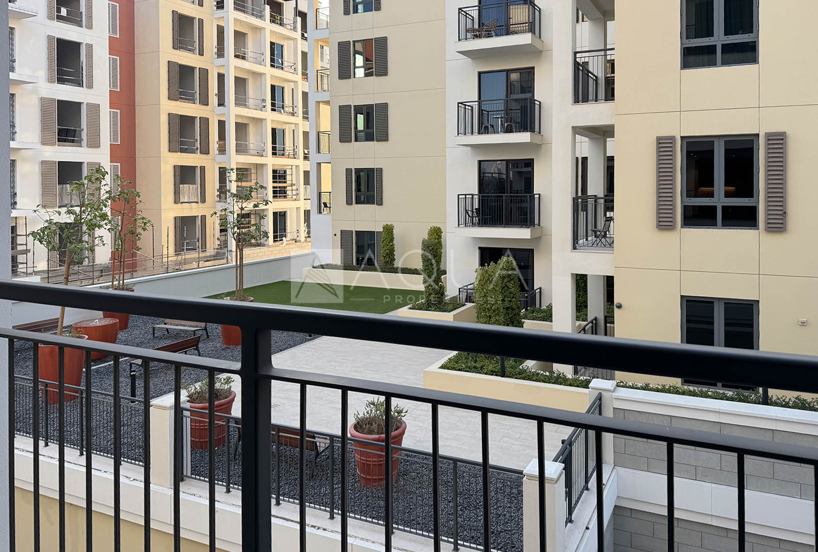 Beautiful 2 Beds with Sea View          