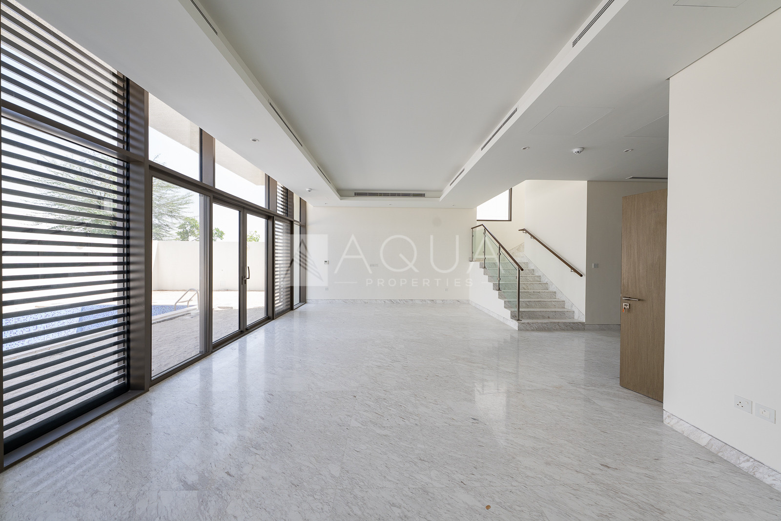 OPULENT LIVING | EXPERIENCE LUXURY | READY