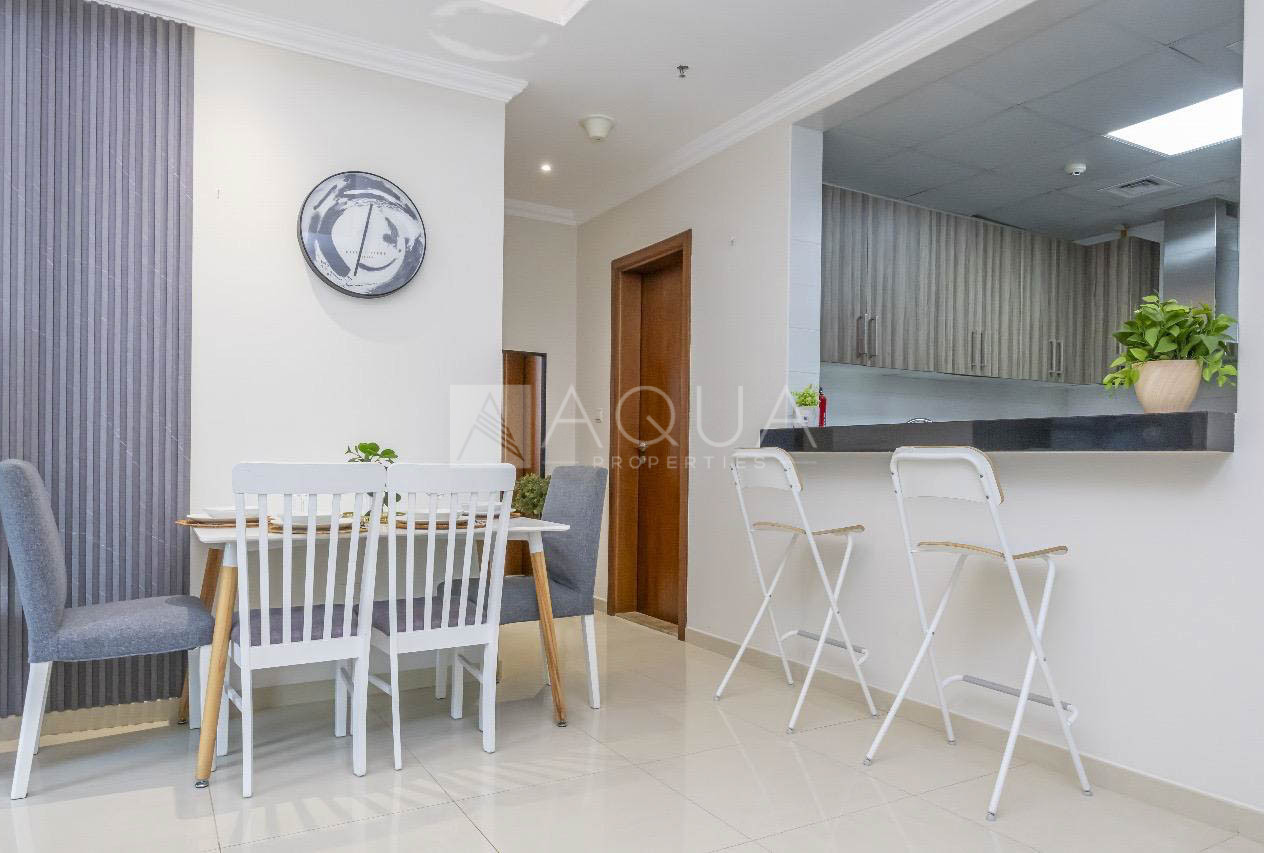 Hot Deal l Luxury Unit l Vacant         