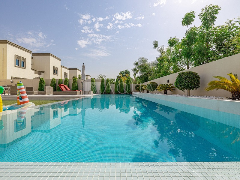 Extended 3 Bed | Resort Style Pool | District 5