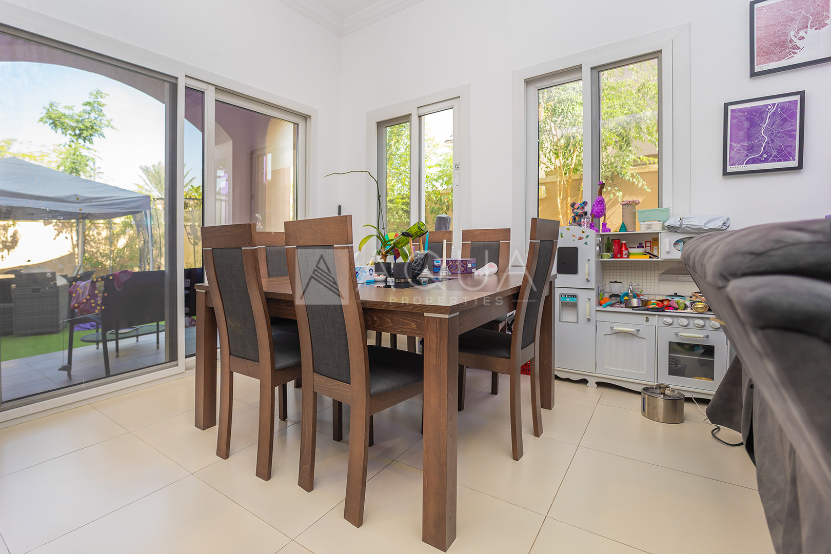 SINGLE ROW | VACANT ON TRANSFER | TYPE B