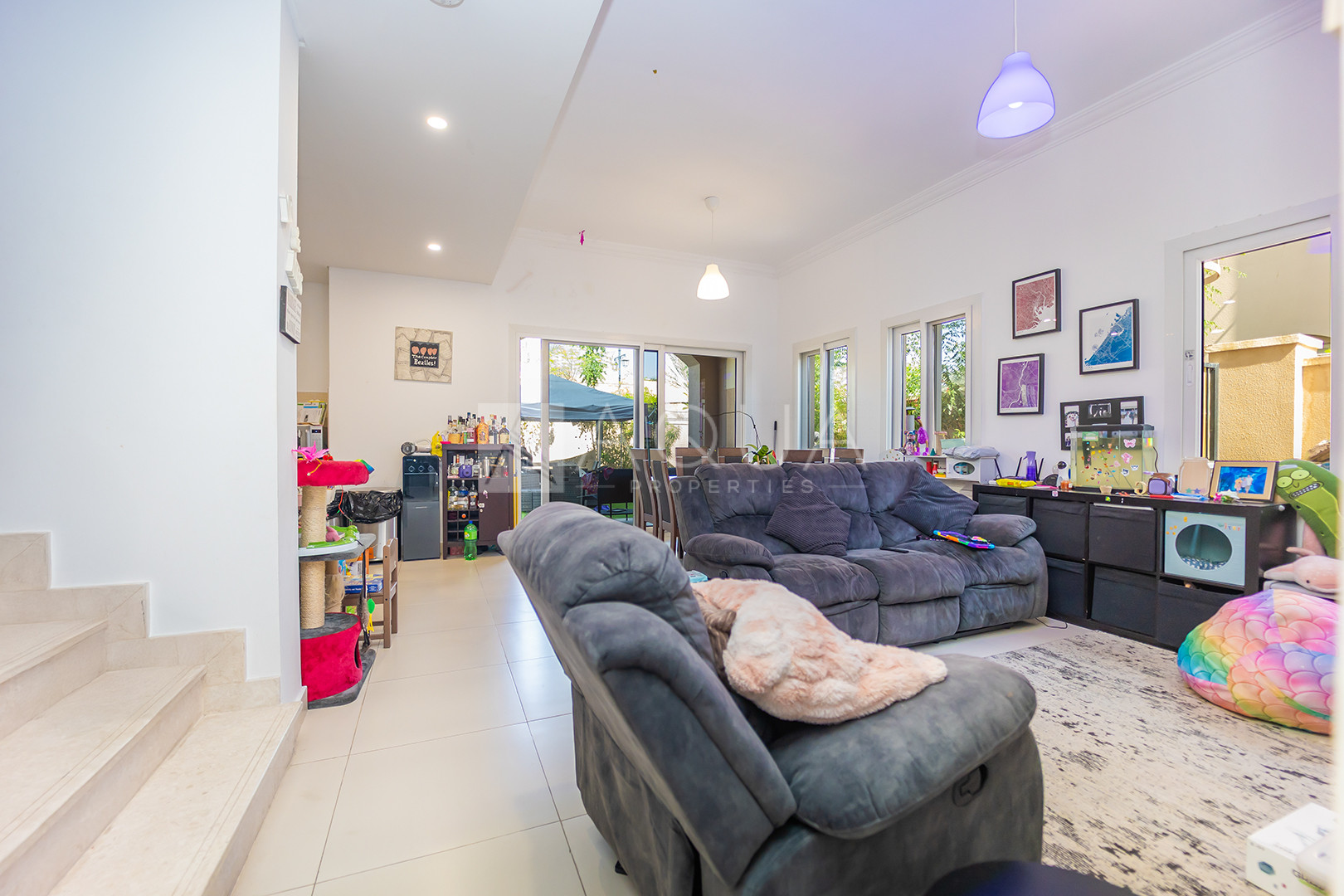 SINGLE ROW | VACANT ON TRANSFER | TYPE B