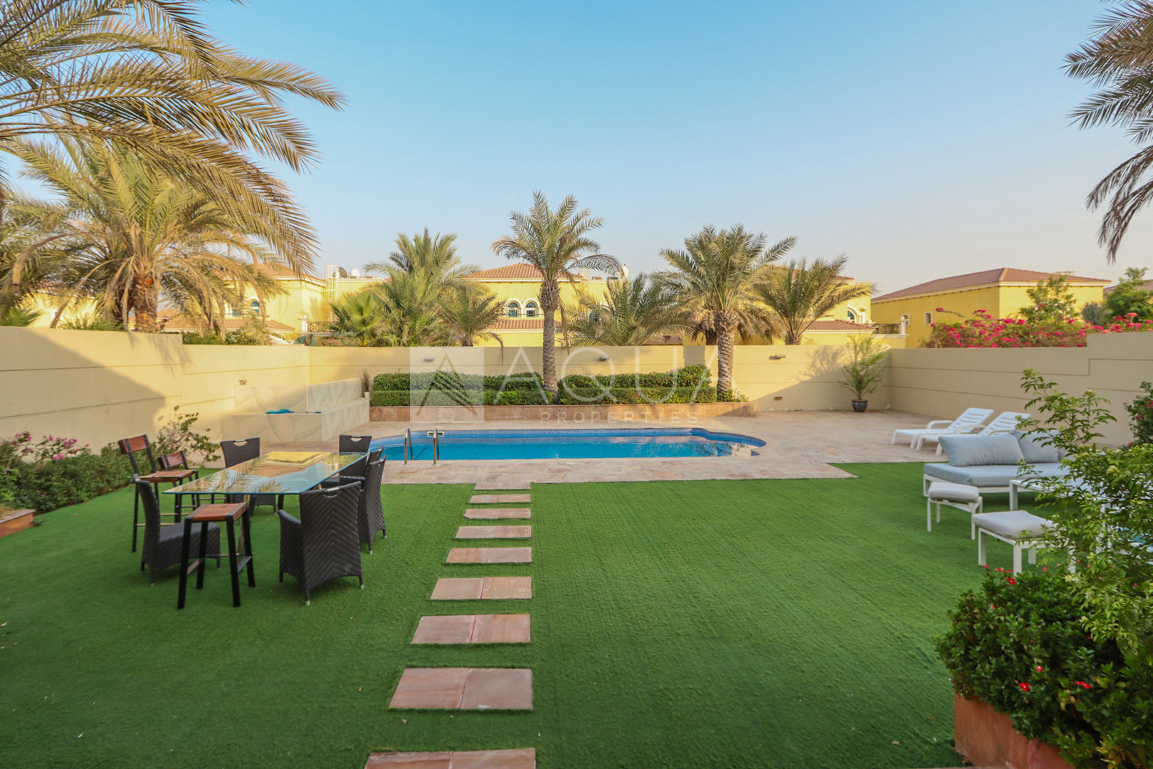 4BR Extended | Premium District 4 | Huge Plot