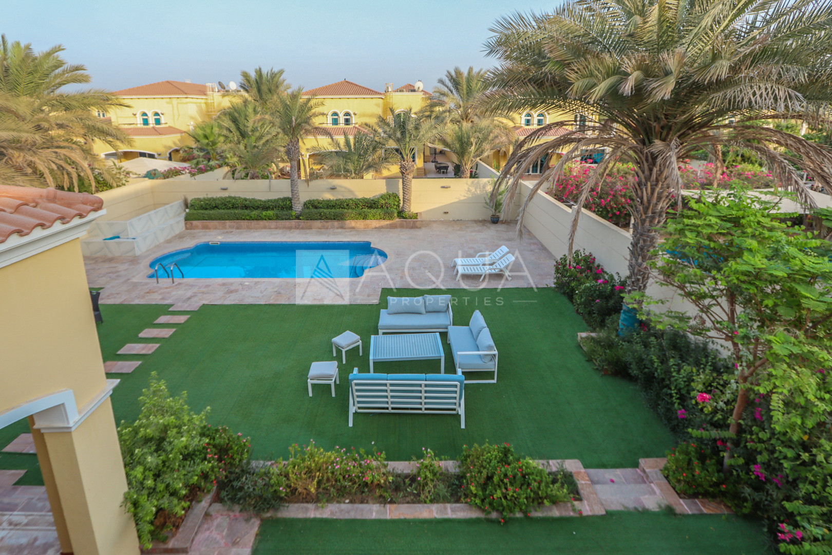 4BR Extended | Premium District 4 | Huge Plot