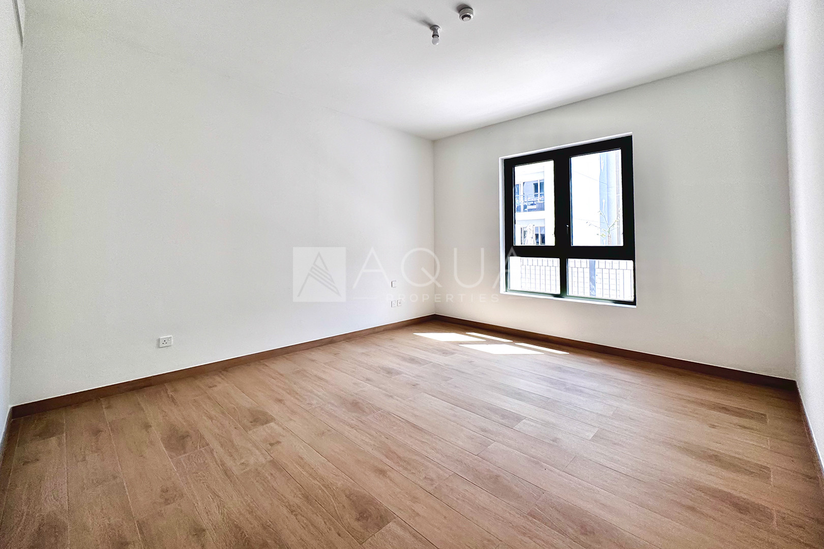 Marina View | Private Beach | Large Balcony 