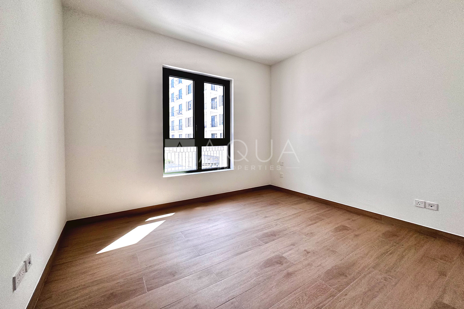 Marina View | Private Beach | Large Balcony 