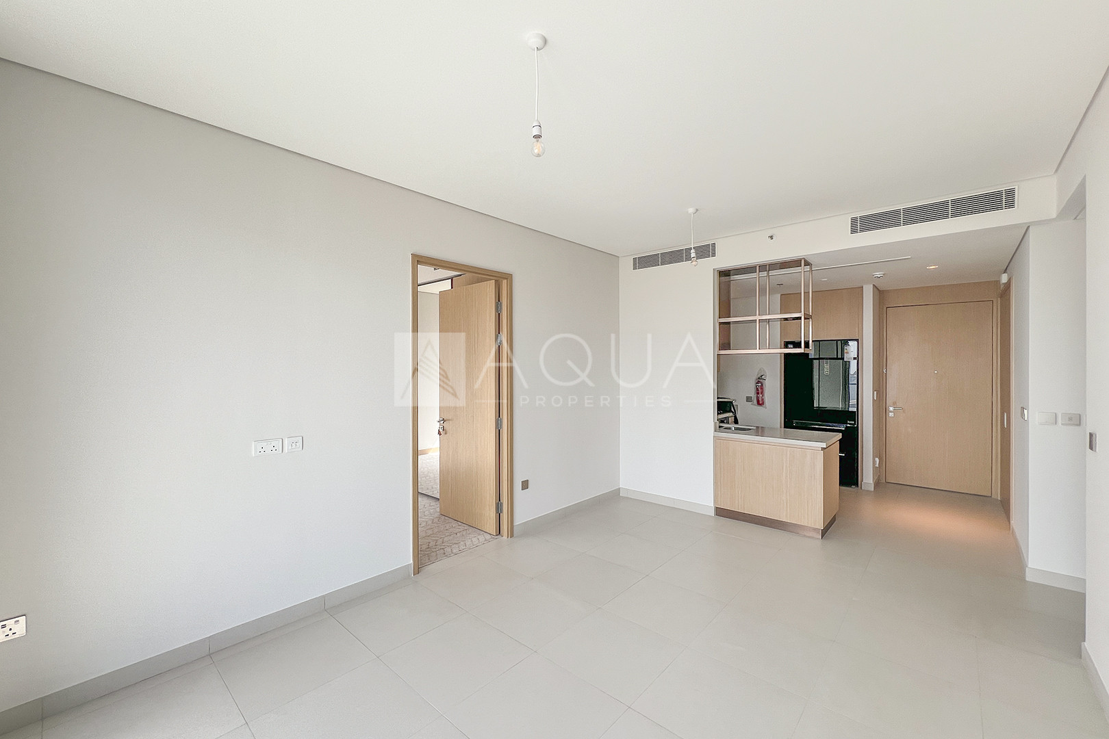 Burj Facing | Mall Access | Multiple Cheques
