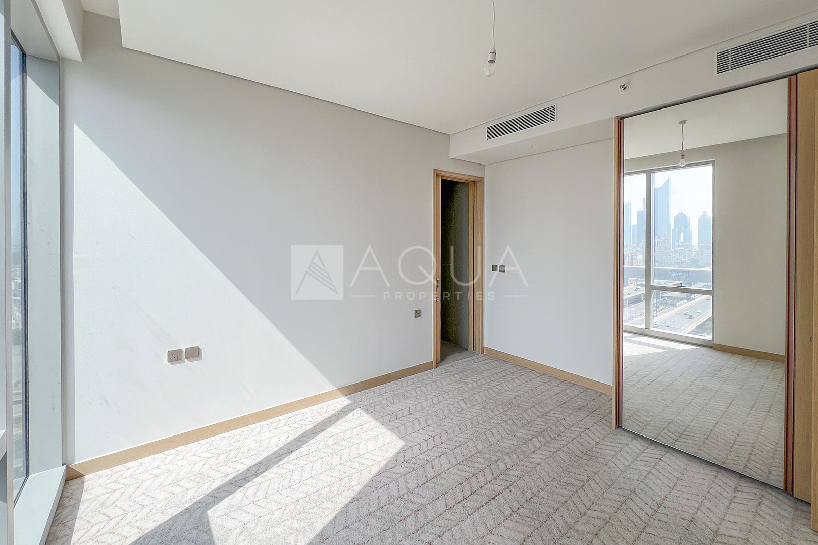 Burj Facing | Mall Access | Multiple Cheques