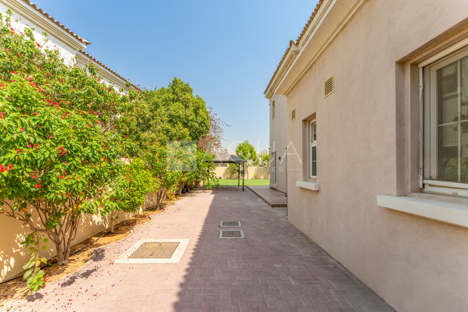 Well Maintained | Huge Plot | Near Pool 