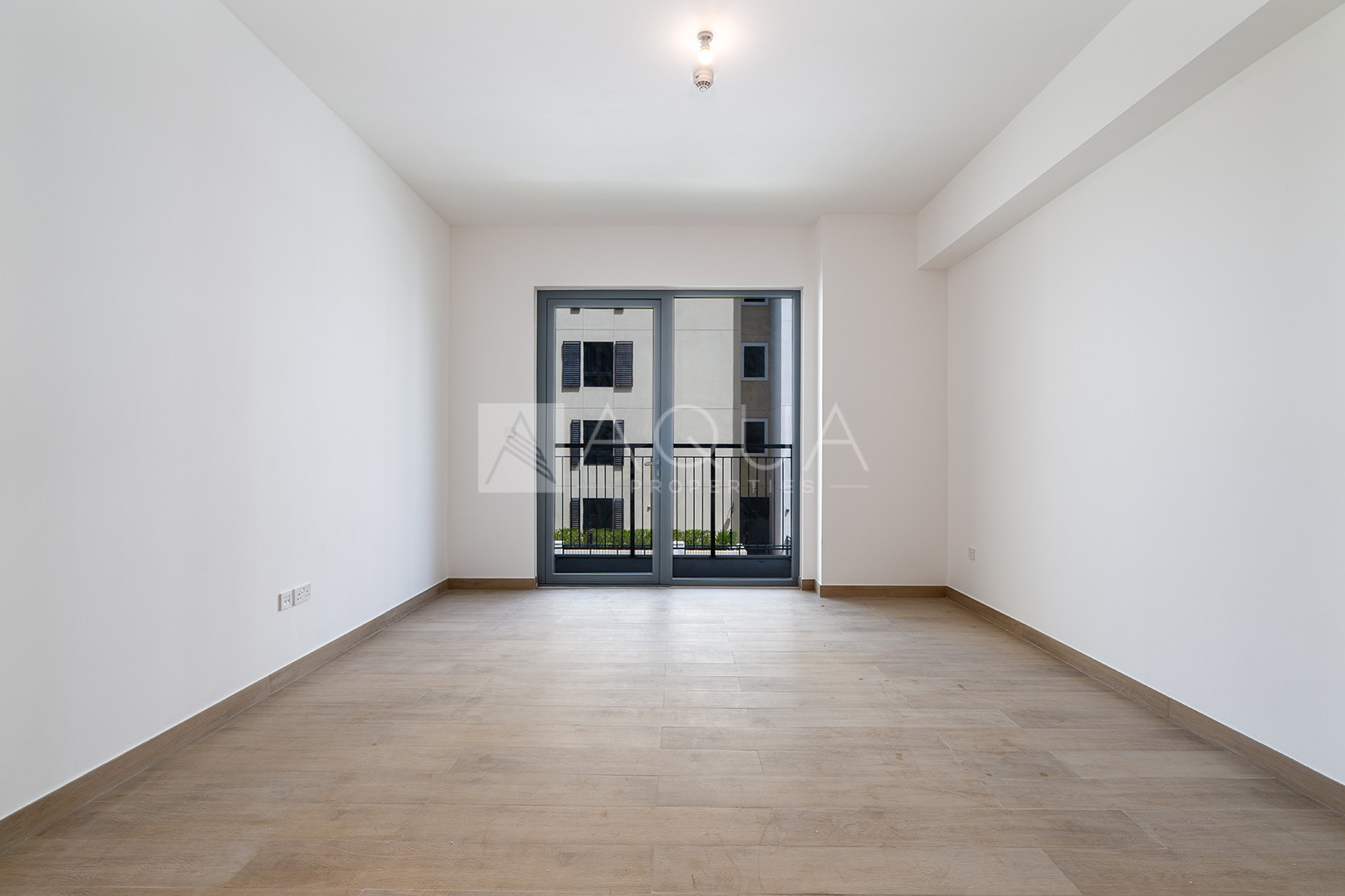 Low Floor  | Unfurnished  | With Appliances