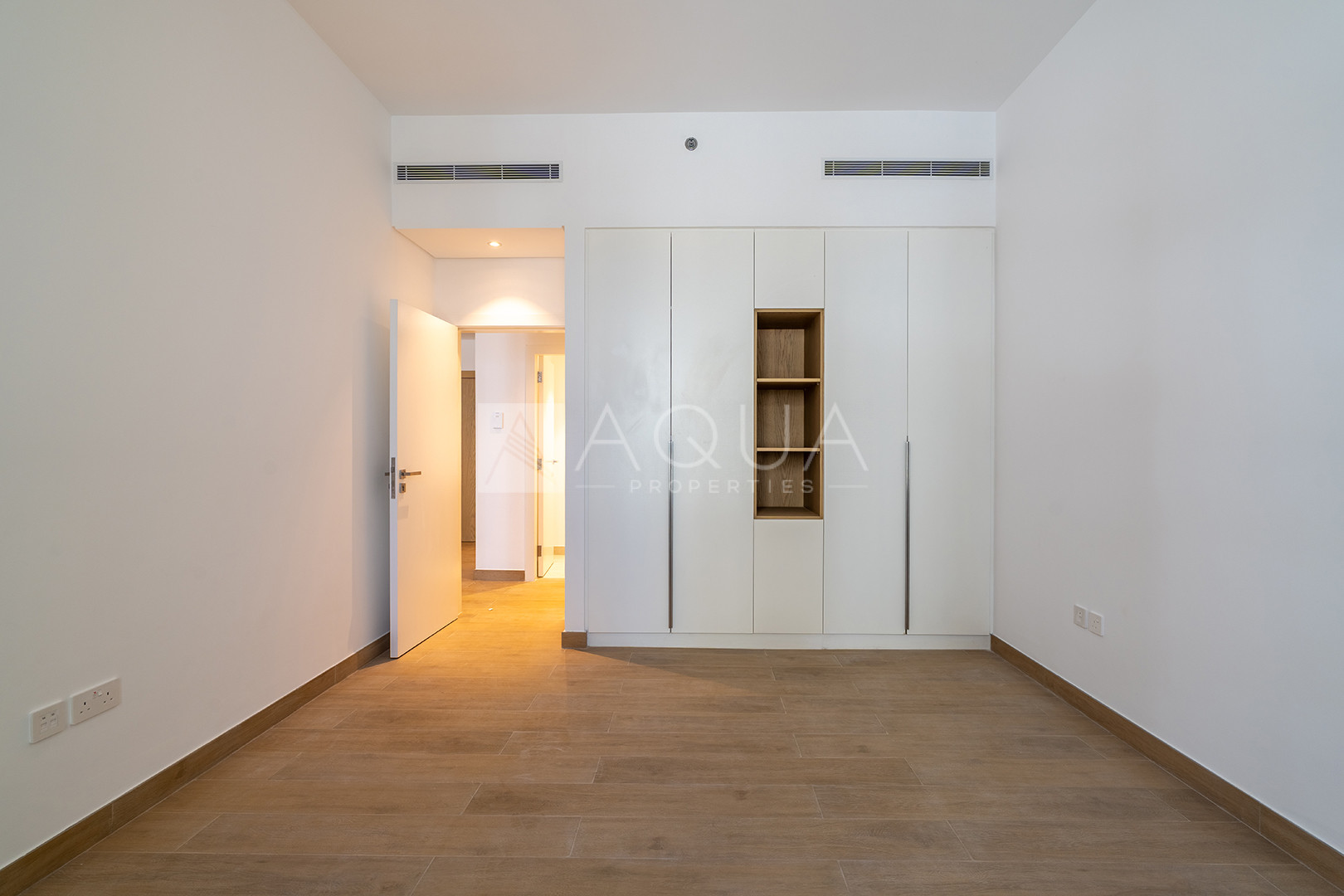 Low Floor  | Unfurnished  | With Appliances