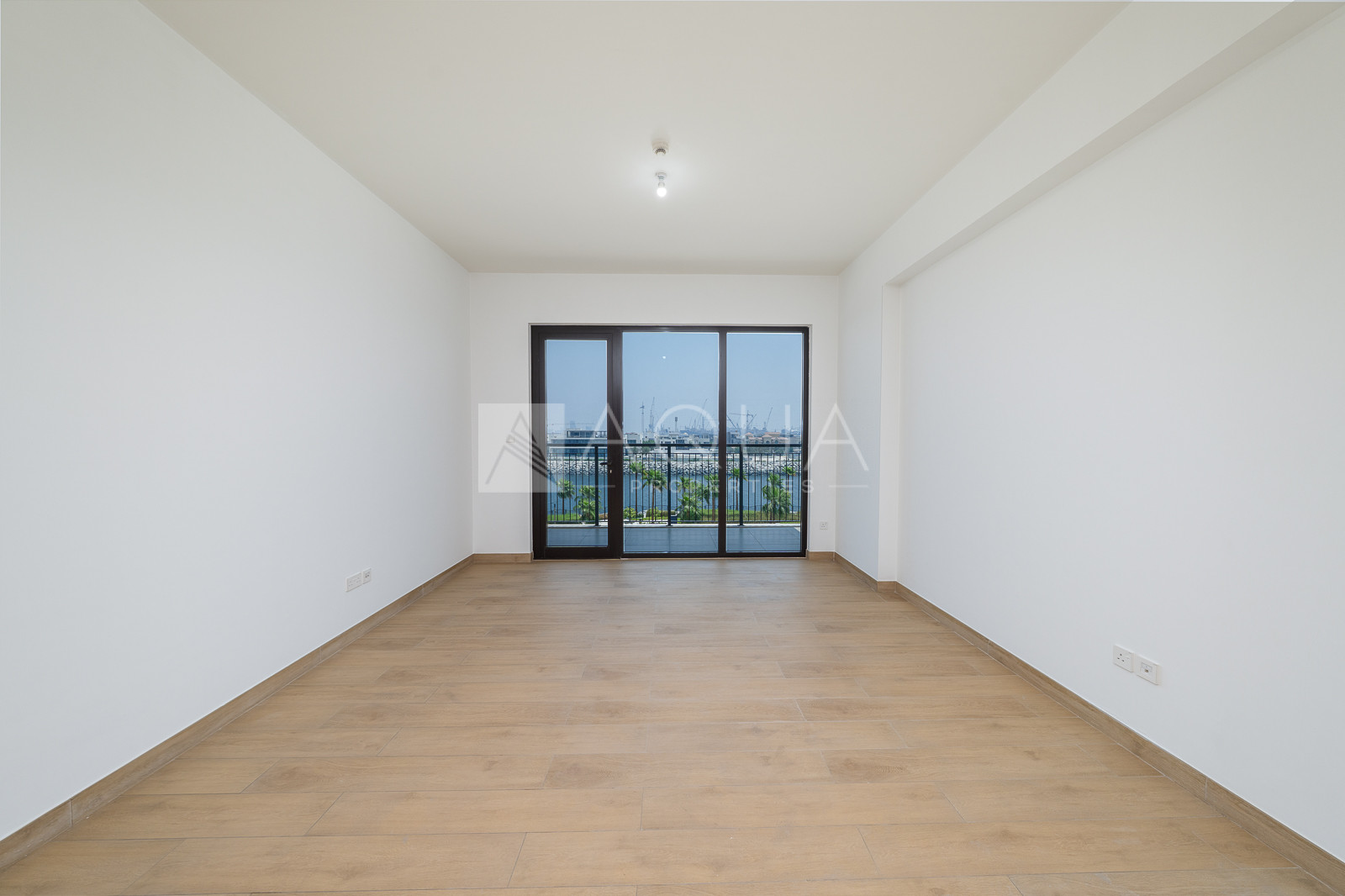 Panoramic Water View | Large Balcony | Morning Sun