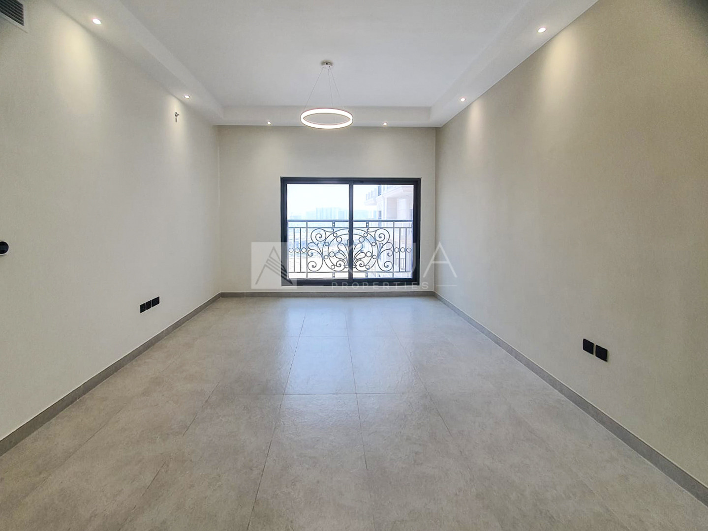 Spacious | Ready to Move In | Pool View 