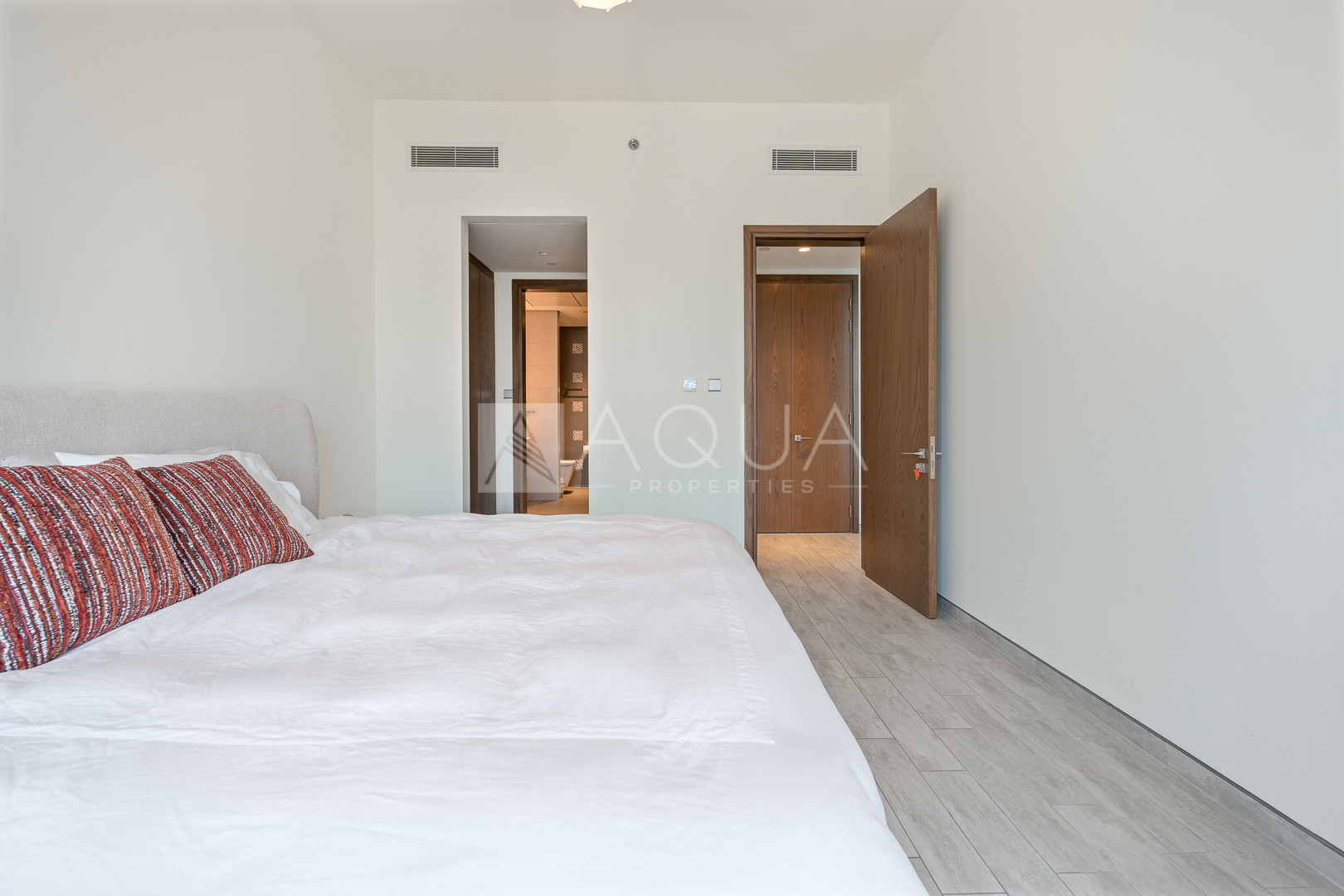 Canal View | Appliances | Unfurnished | Rented