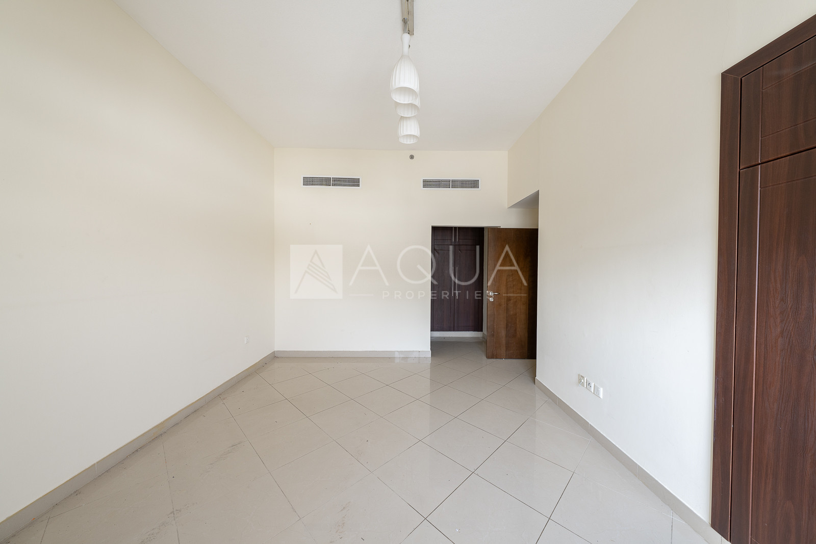 Vacant Spacious 2 Bed + Maid + Laundry l Store 