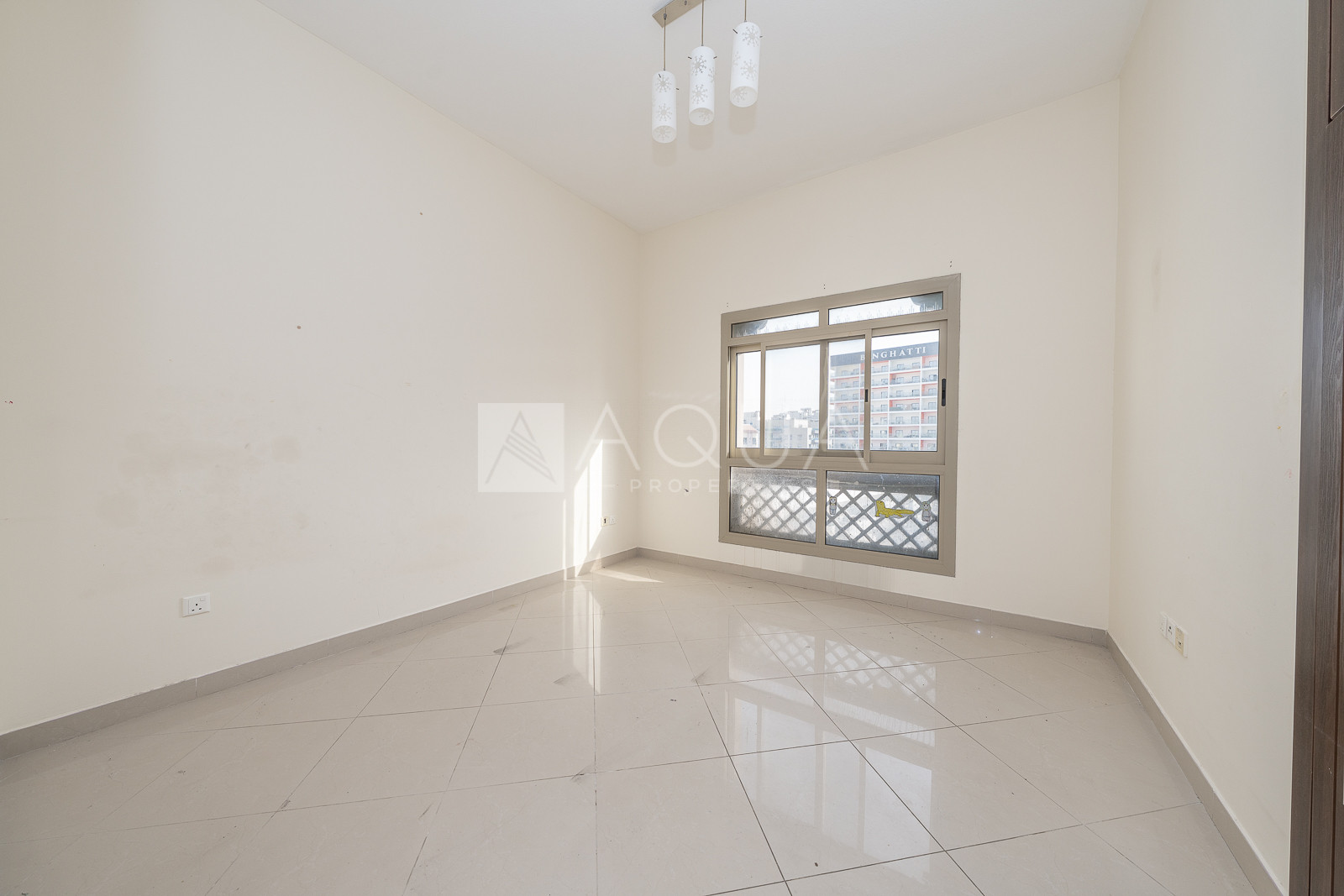 Vacant Spacious 2 Bed + Maid + Laundry l Store 