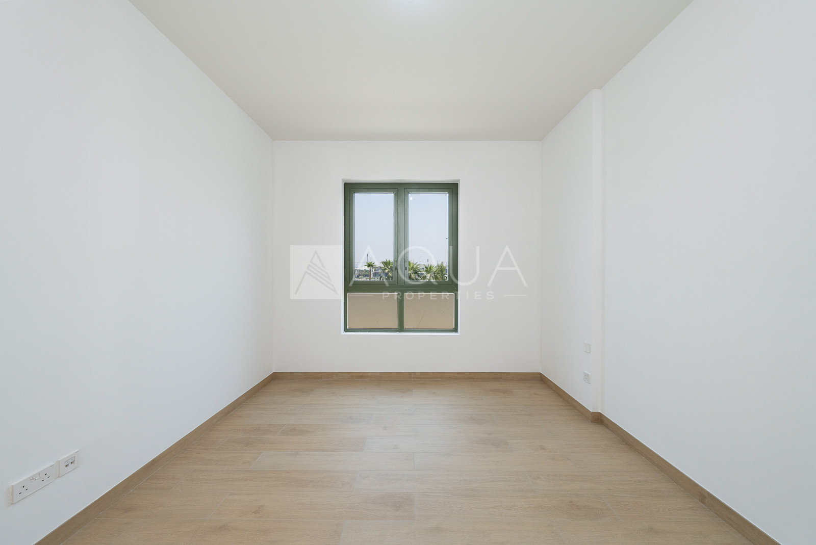 Panoramic Water View | Large Blacony | Morning Sun