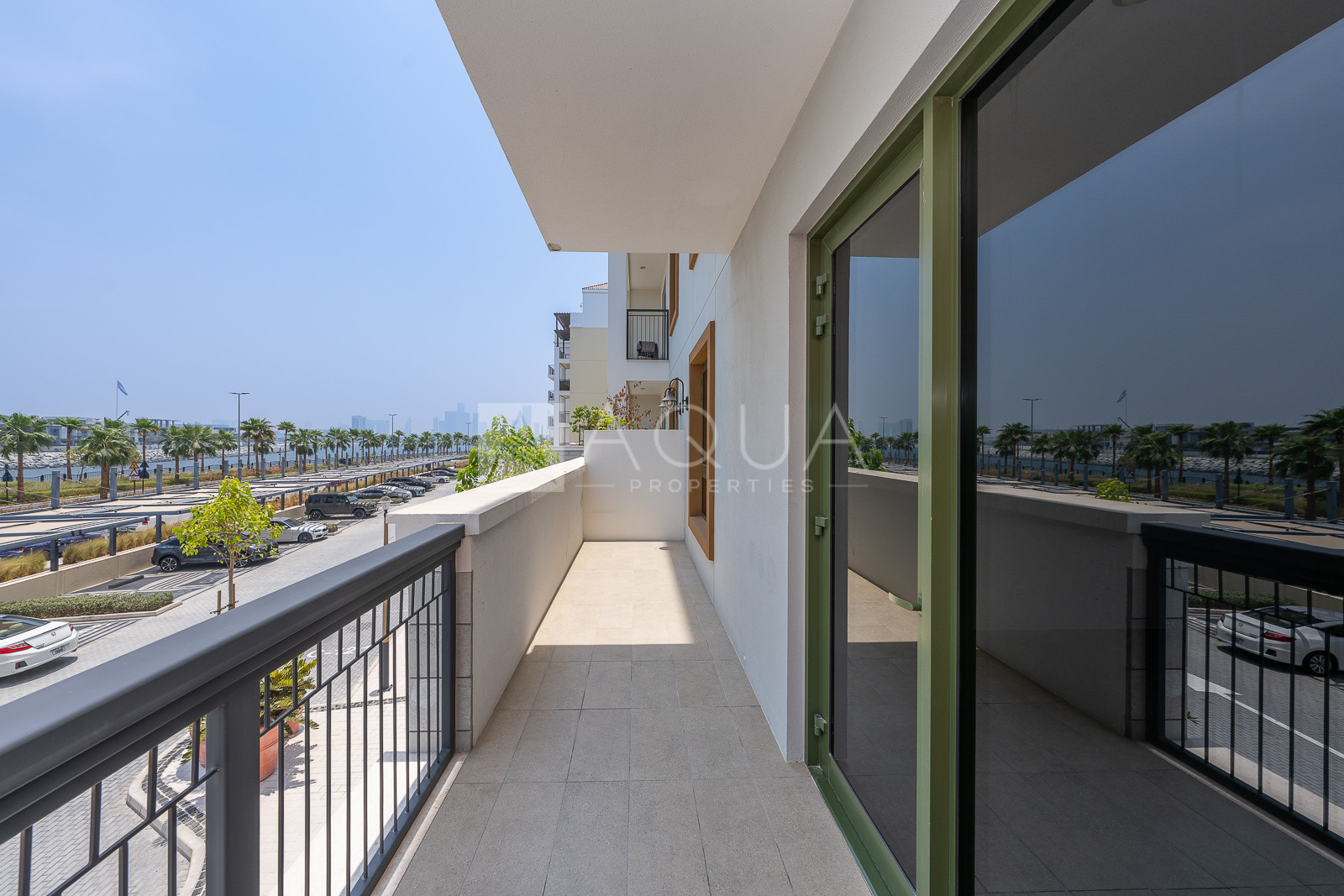 Panoramic Water View | Large Blacony | Morning Sun