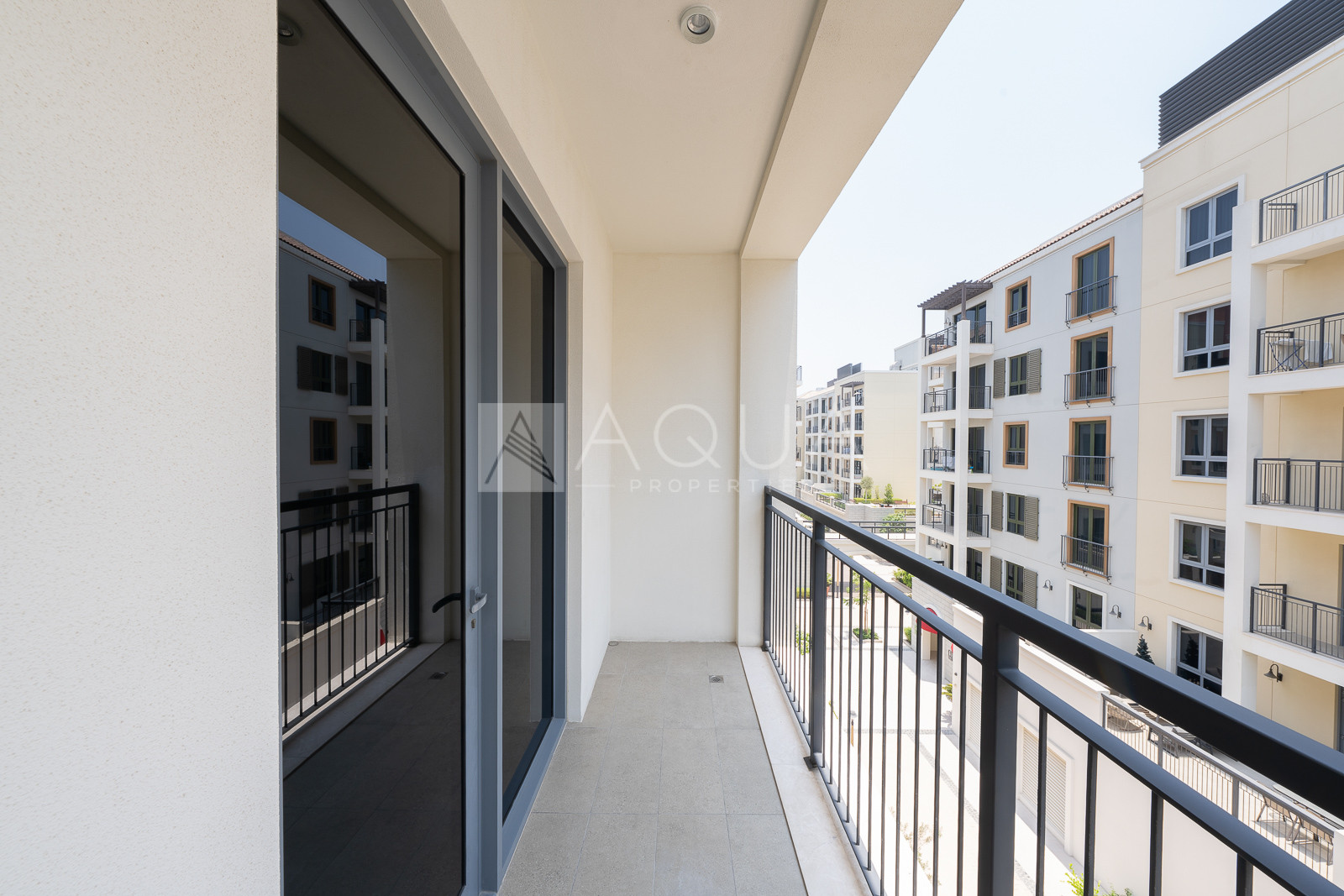 Central | Quiet | Vacant | Negotiable