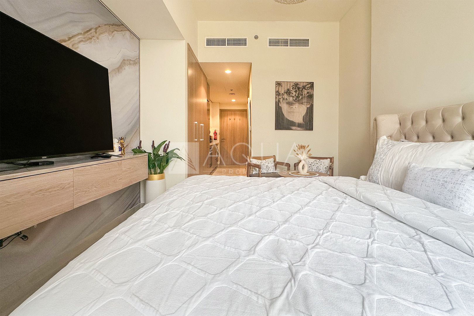 Fully Furnished | Cozy | Modern Studio  