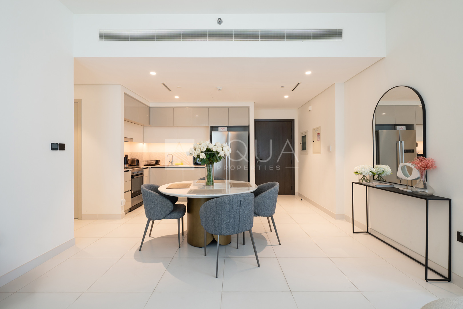 Fully Furnished | Marina & Palm View | Vacant