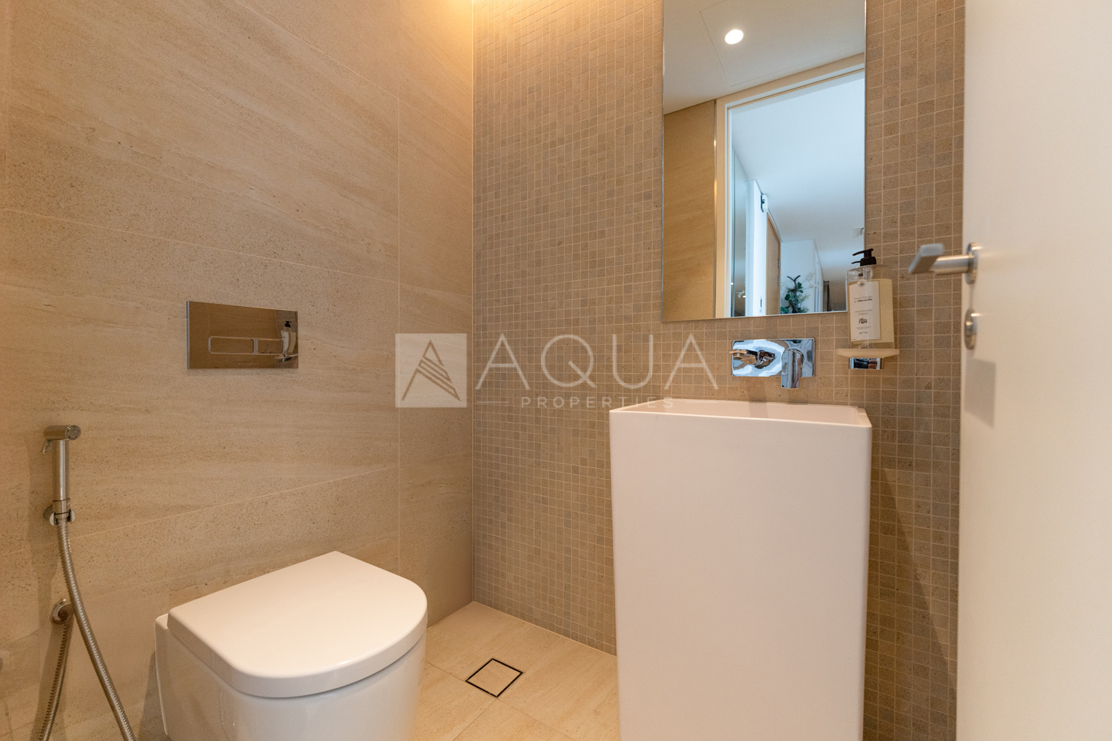 Luxury Bluewaters Apt | Panoramic Sea View