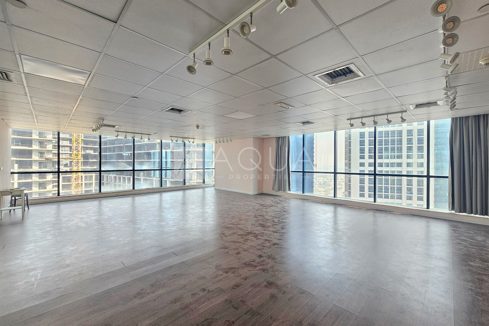 Vacant Now | Fitted | High Floor | Lake View