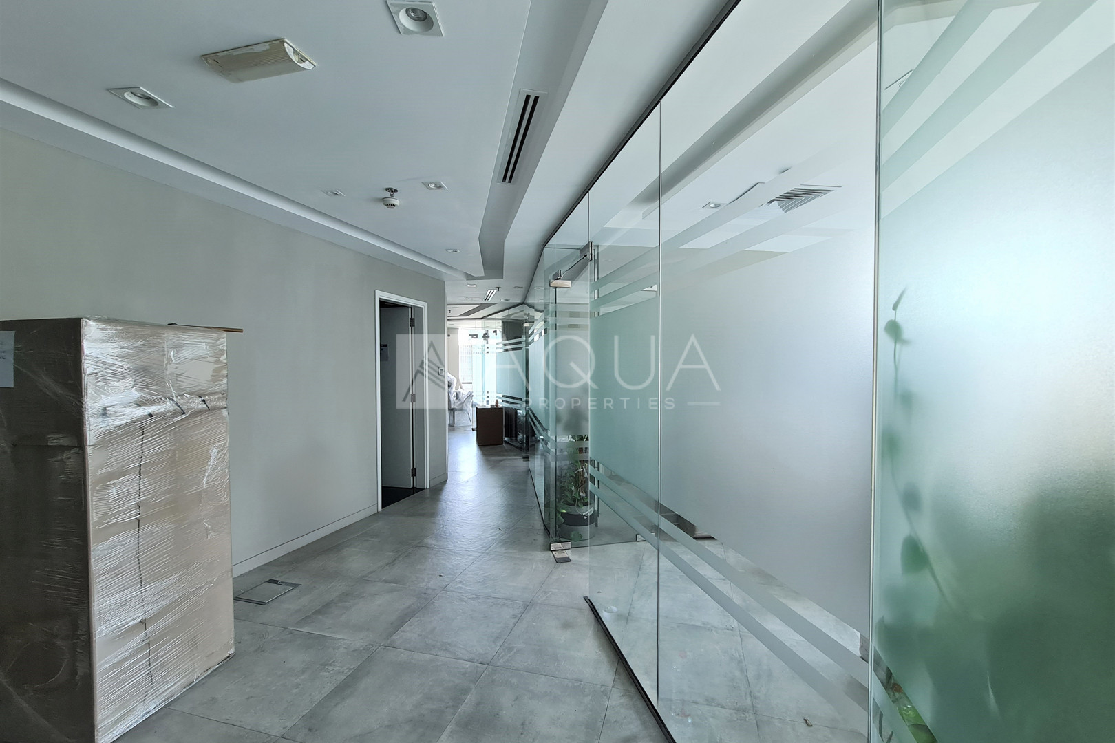 Multiple Partitions | Vacant | Near Metro