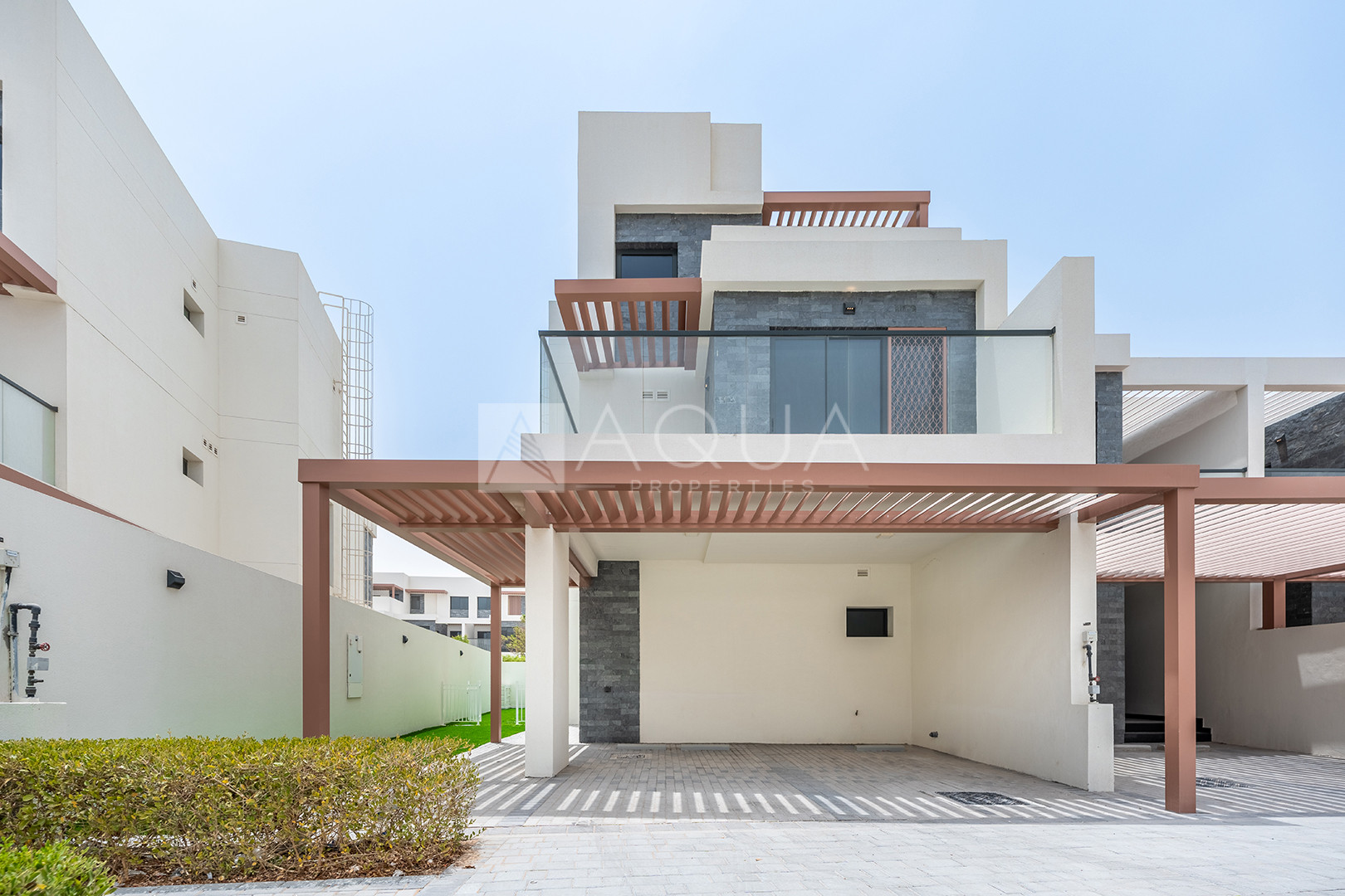 Modern Finish | Vacant | Professionally Landscaped