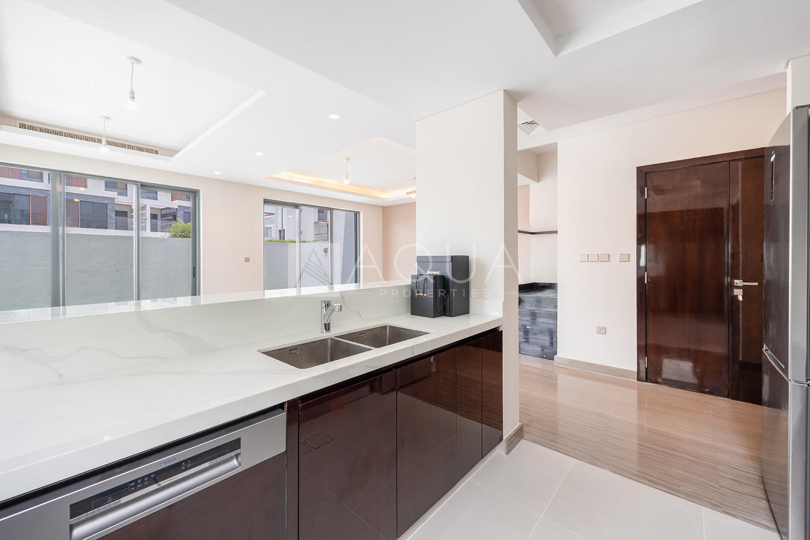 Modern Finish | Vacant | Professionally Landscaped