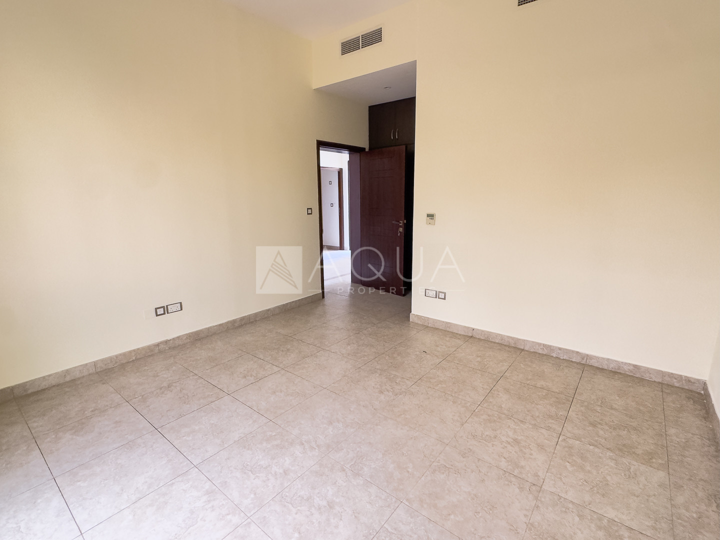 CORNER UNIT | BIG PLOT | SEMI DETACHED  