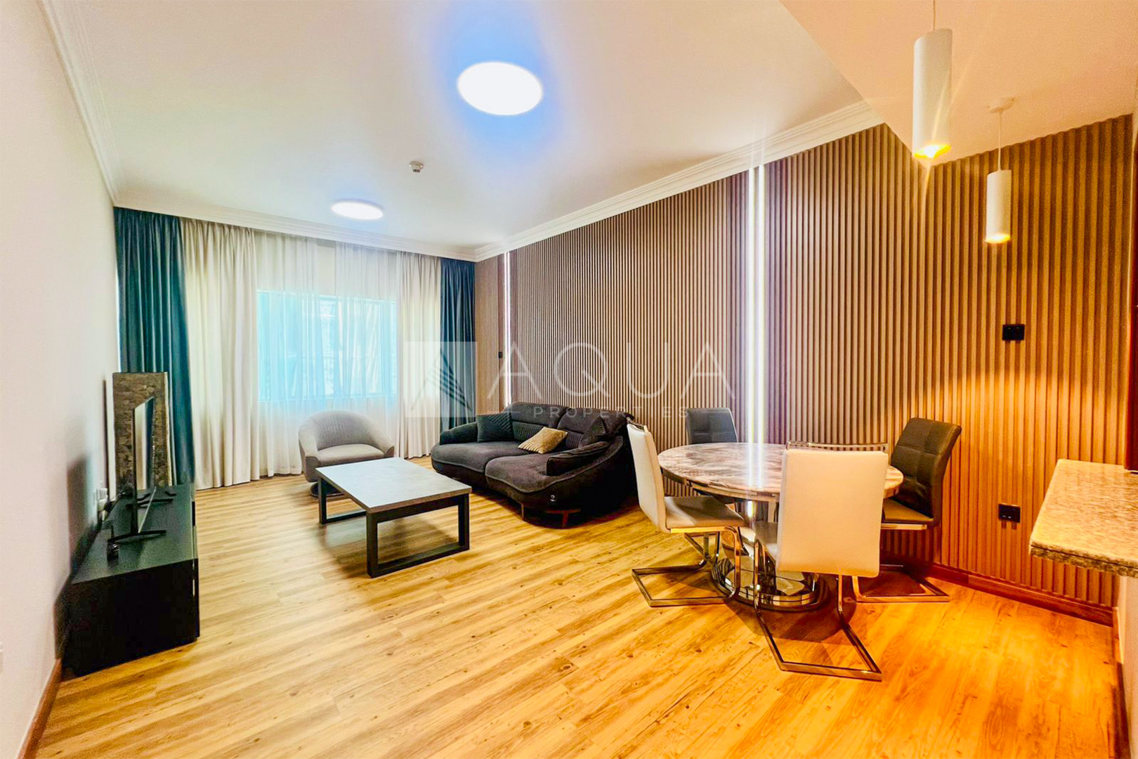 Fully Furnished | Upgraded | Road & Community View