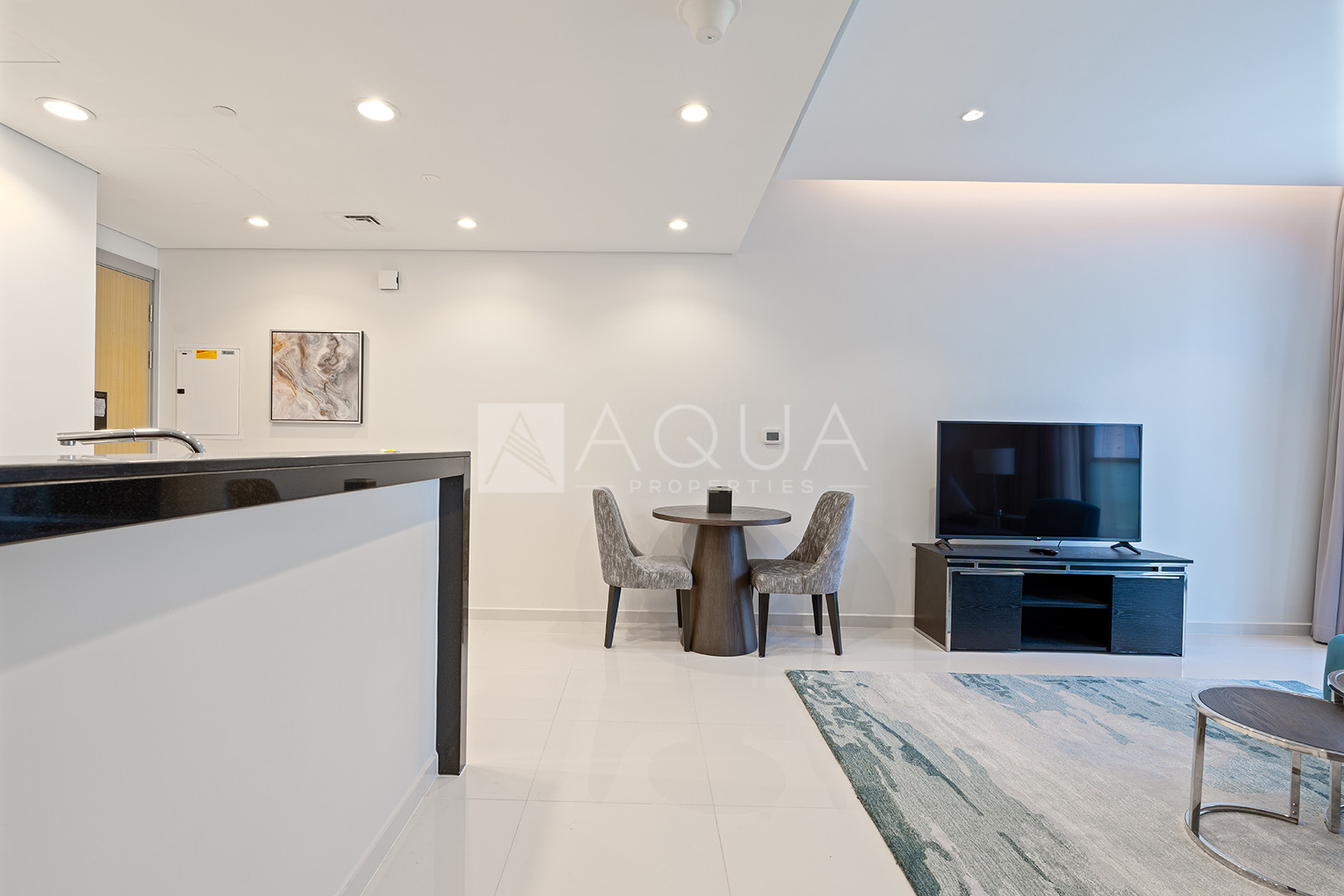 Fully Furnished l High Floor l Vacant Unit