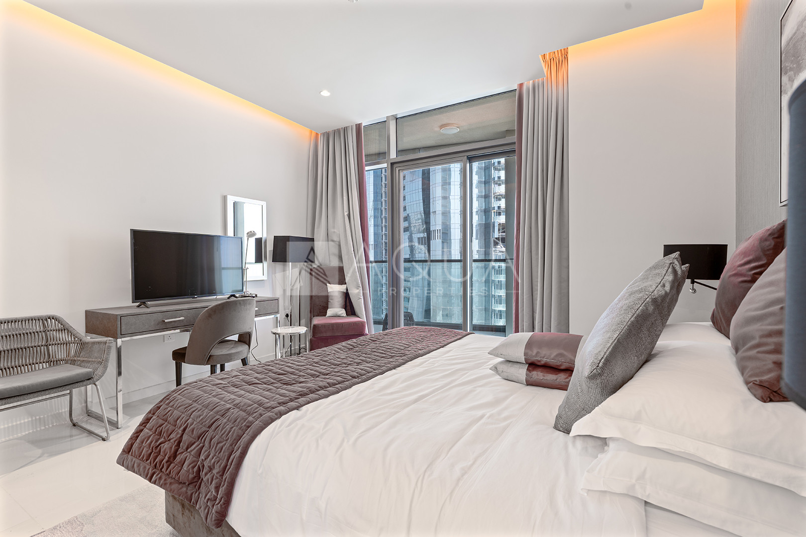 Fully Furnished l High Floor l Vacant Unit