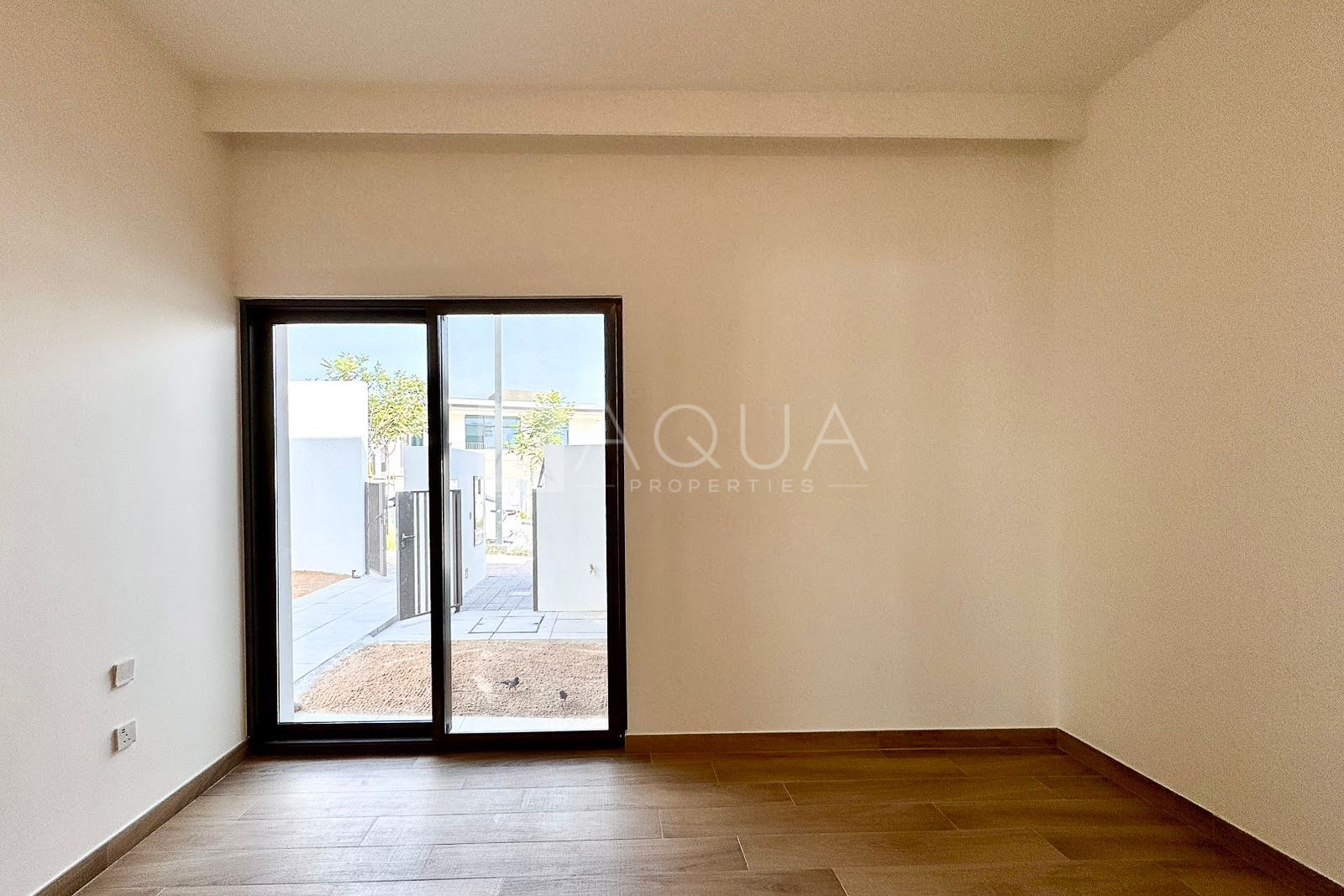 Single Row | Vacant | Type B            